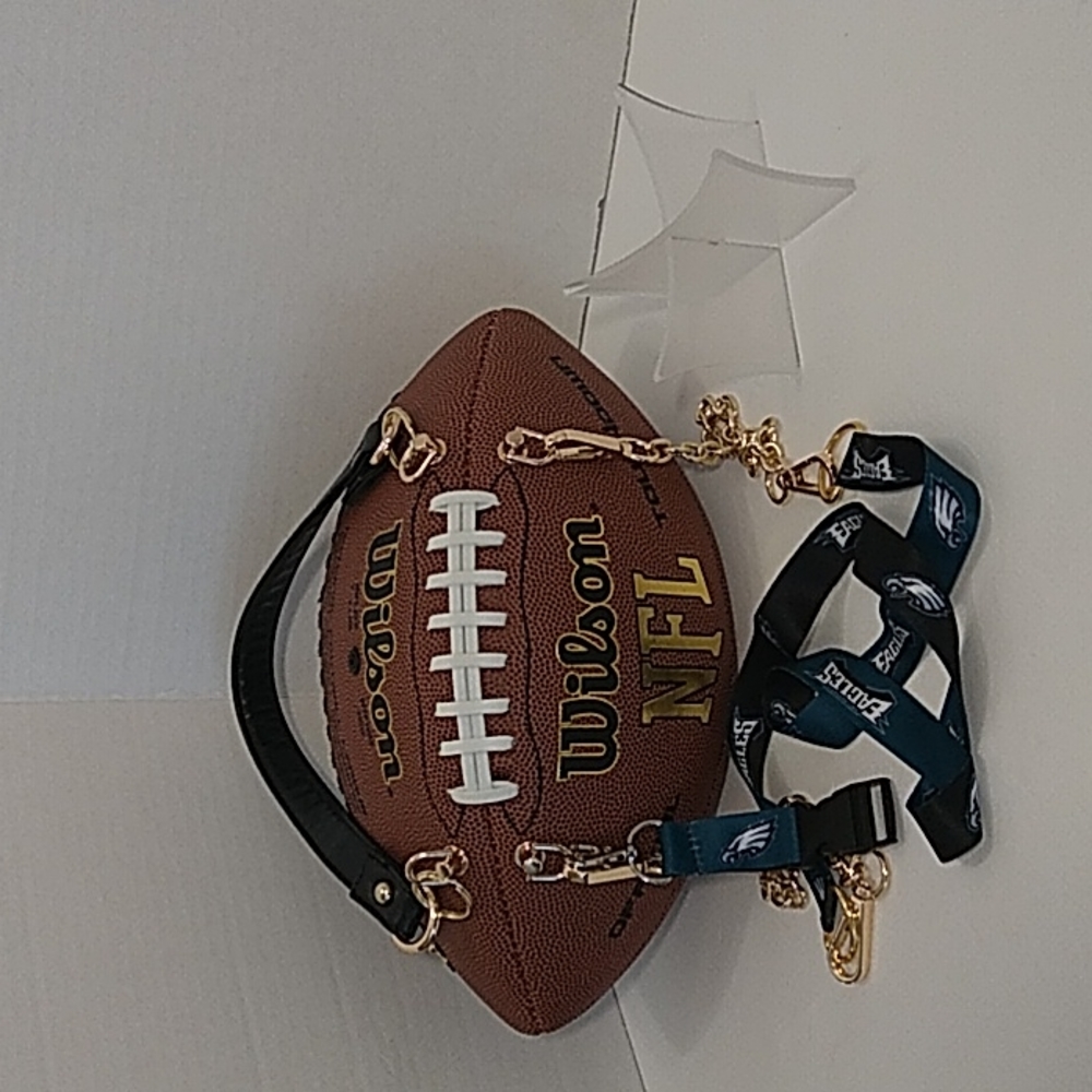 HANDMADE Football Purse (PHILADELPHIA EAGLES) π - Picture 9 of 17